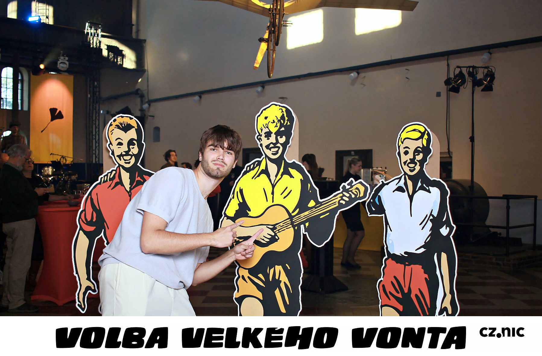 fotokoutek-firemni-vecirek-praha-volba-velkeho-vonta-6-5-2025-951283