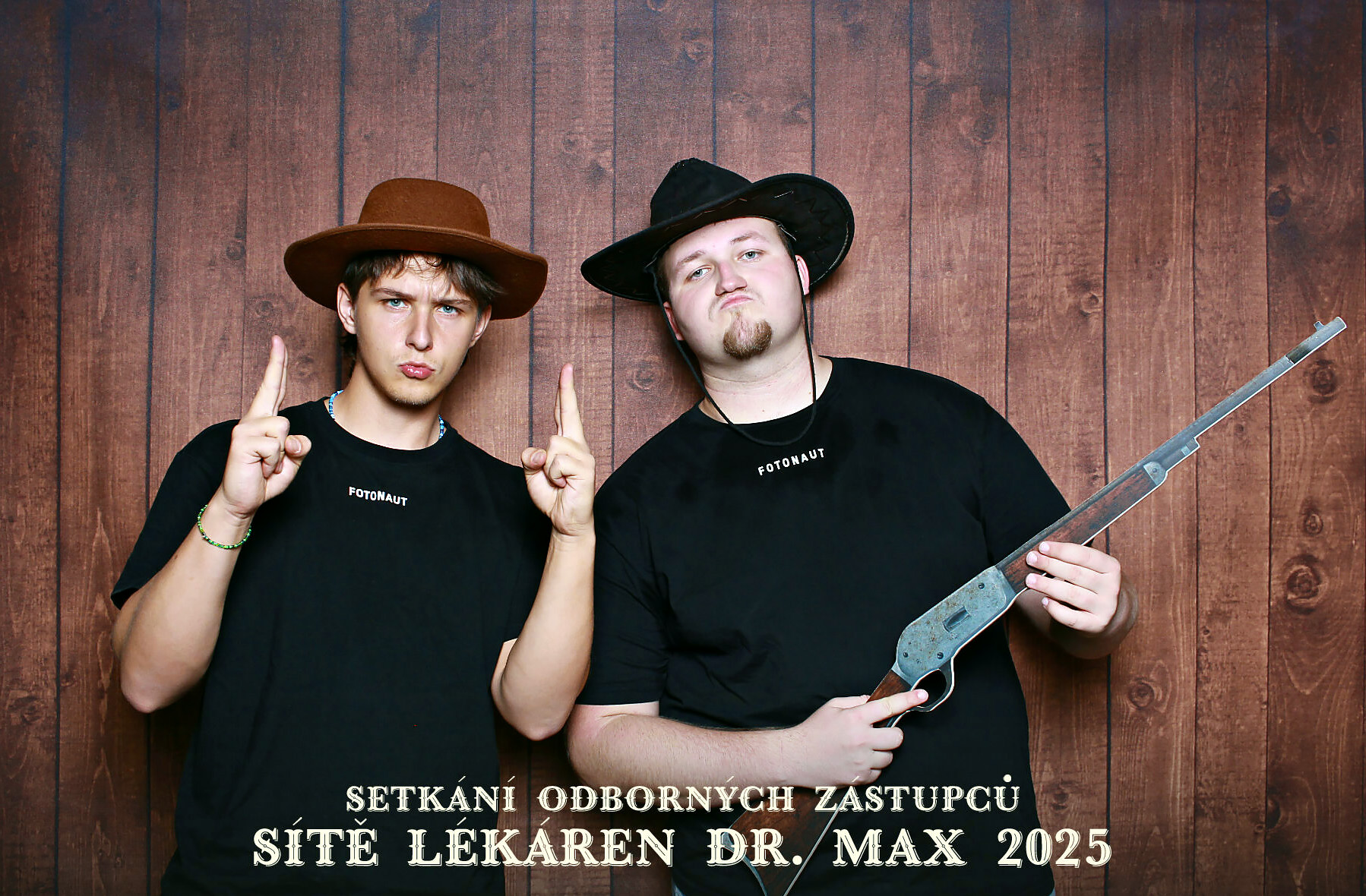 fotokoutek-firemni-vecirek-dr-max-21-10-2025-967838