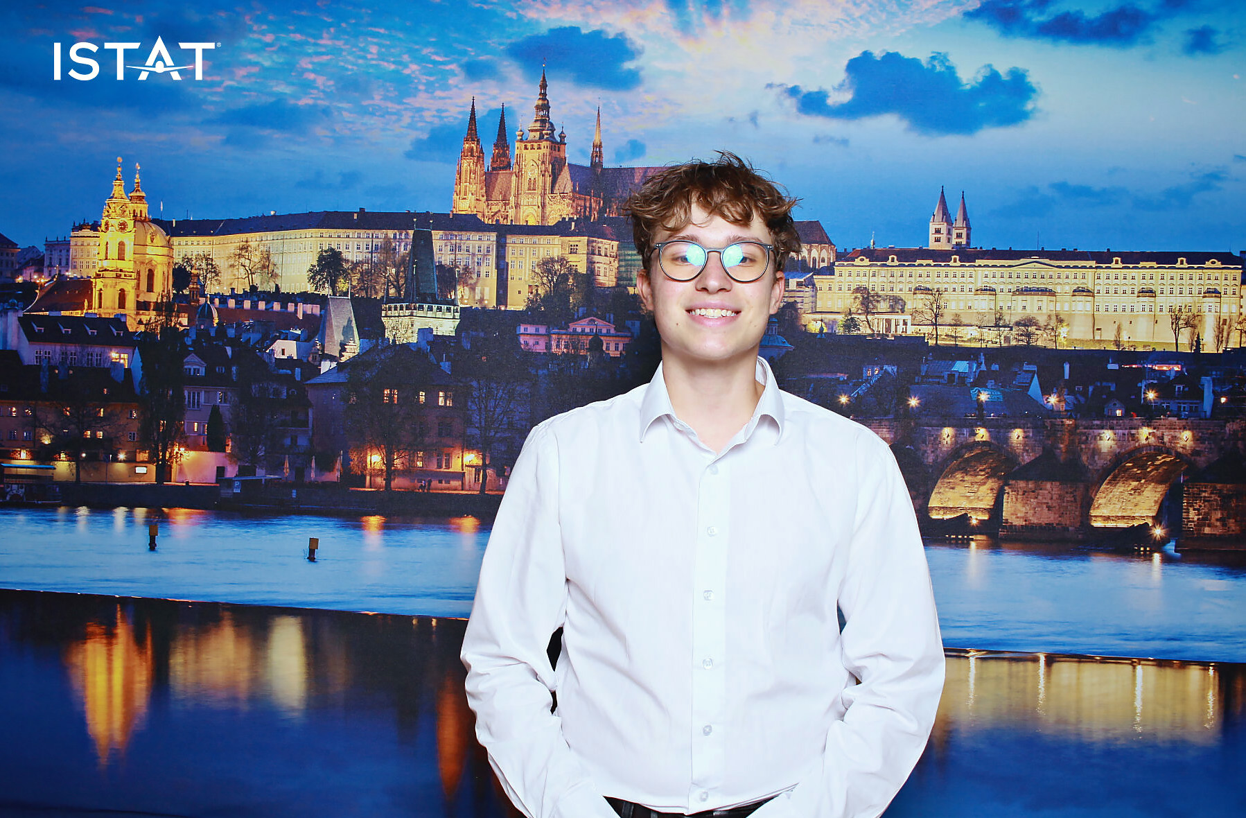 fotokoutek-firemni-vecirek-praha-istat-7-10-2025-966811