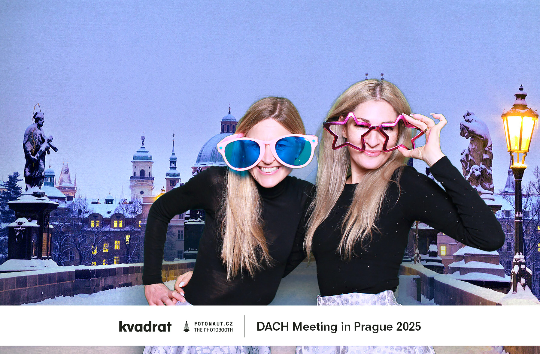 fotokoutek-firemni-vecirek-praha-dach-meeting-27-11-2025-971622