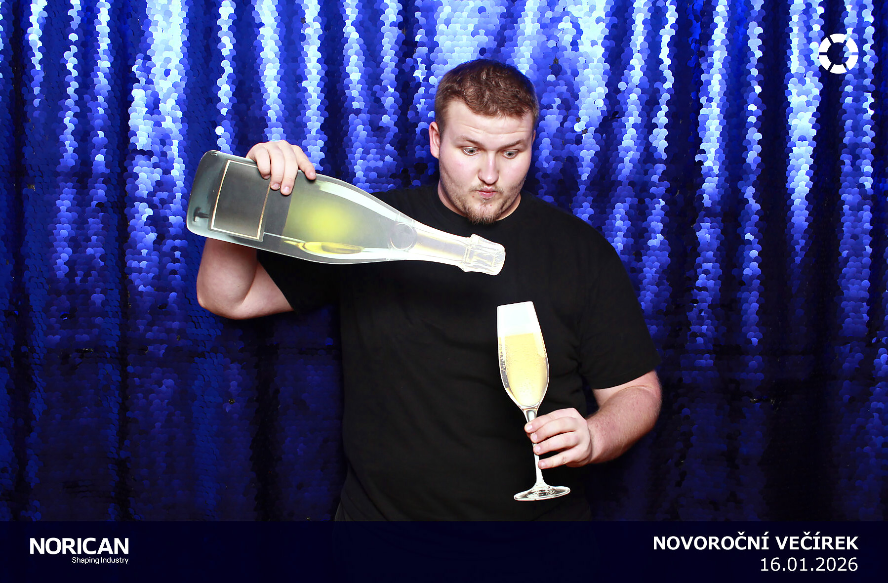 fotokoutek-firemni-vecirek-novorocni-vecirek-norican-16-1-2026-982727